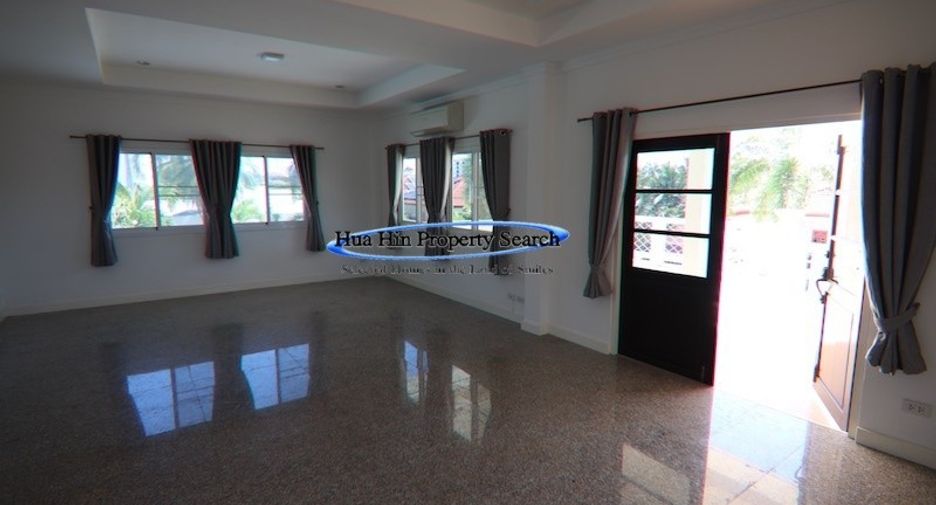For sale 4 bedrooms house in Hua Hin, Prachuap Khiri Khan