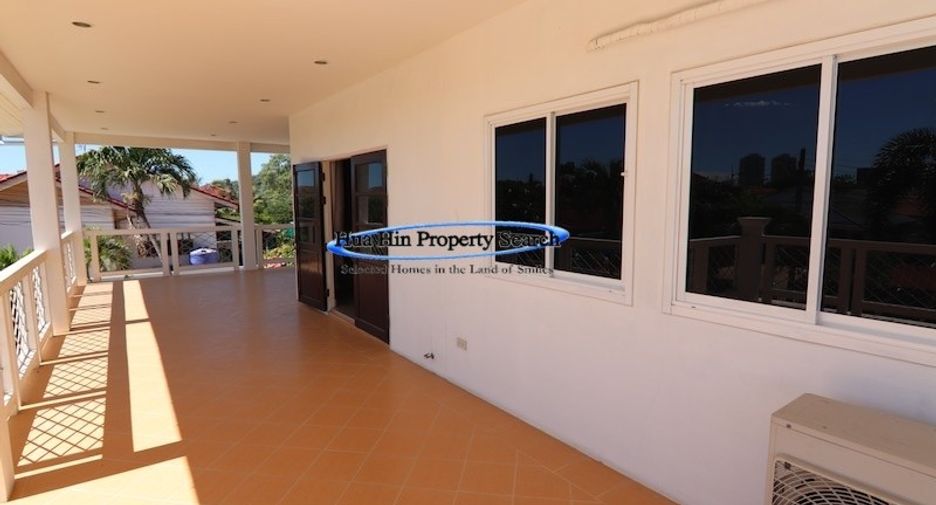 For sale 4 bedrooms house in Hua Hin, Prachuap Khiri Khan
