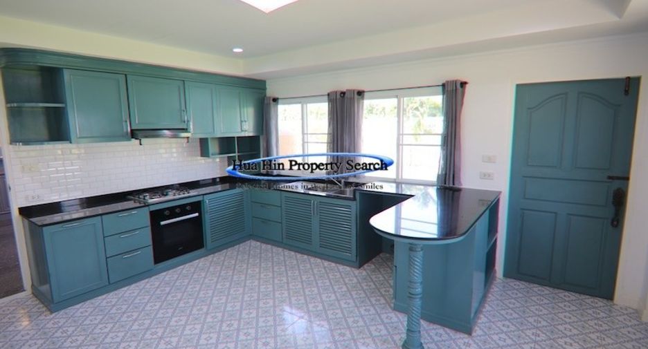For sale 4 bedrooms house in Hua Hin, Prachuap Khiri Khan