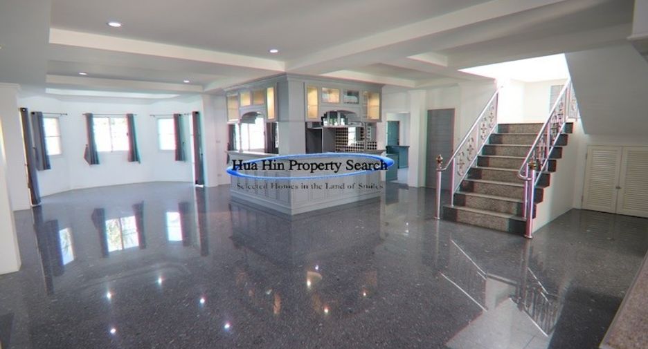 For sale 4 bedrooms house in Hua Hin, Prachuap Khiri Khan
