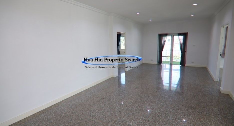 For sale 4 bedrooms house in Hua Hin, Prachuap Khiri Khan