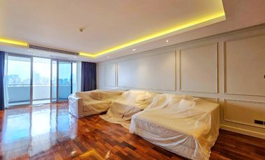 À louer 4 chambres condo à Watthana, Bangkok