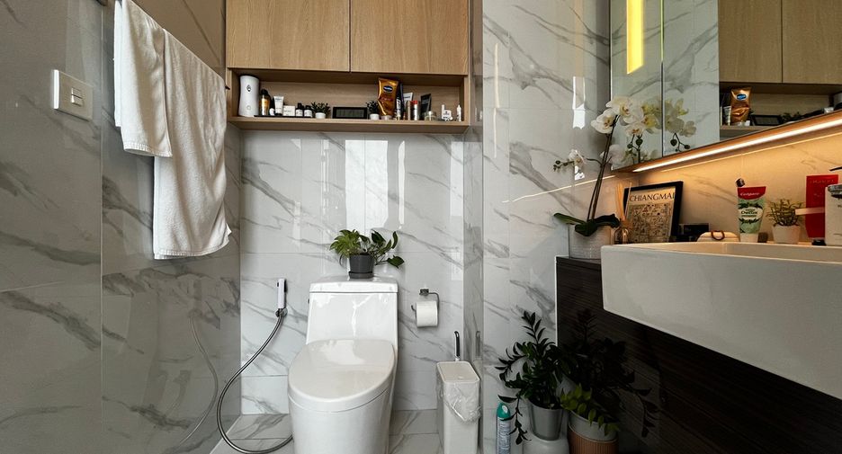 For sale 1 bed condo in Watthana, Bangkok
