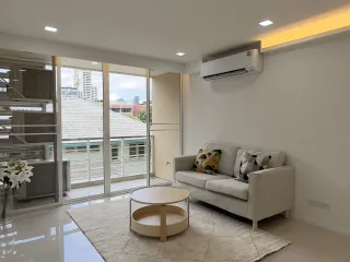 For sale 2 bed condo in Khlong Toei, Bangkok