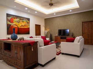 For rent 5 Beds villa in Bang Lamung, Chonburi