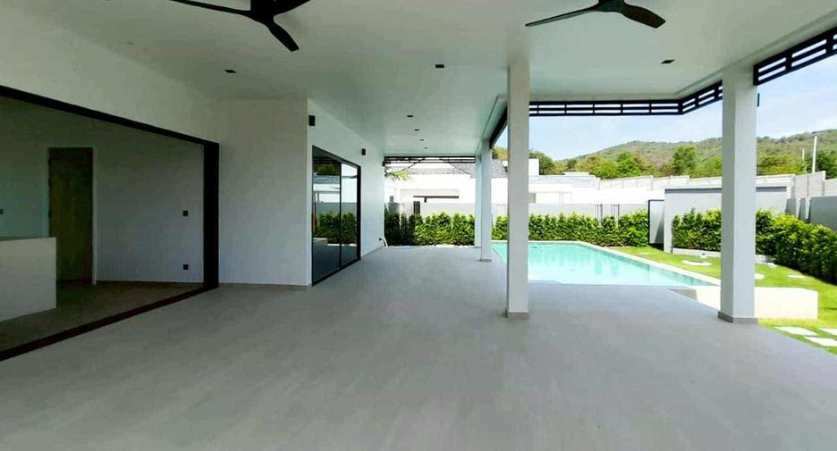 For sale 3 bedrooms villa in Hua Hin, Prachuap Khiri Khan