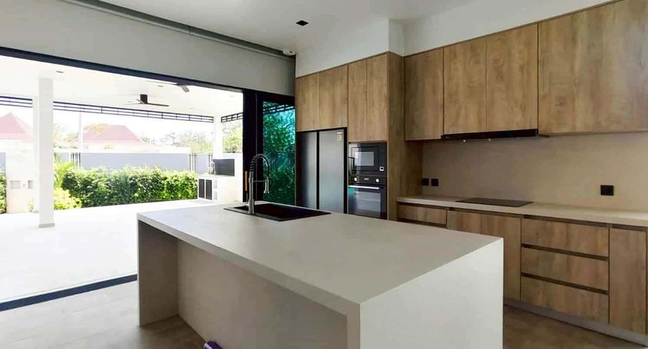 For sale 3 bedrooms villa in Hua Hin, Prachuap Khiri Khan