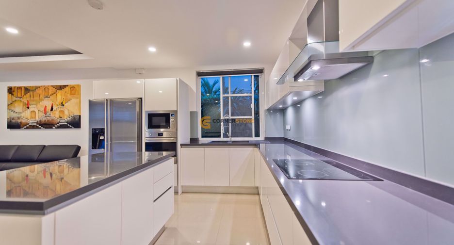For rent 5 bedrooms house in Bang Lamung, Chonburi