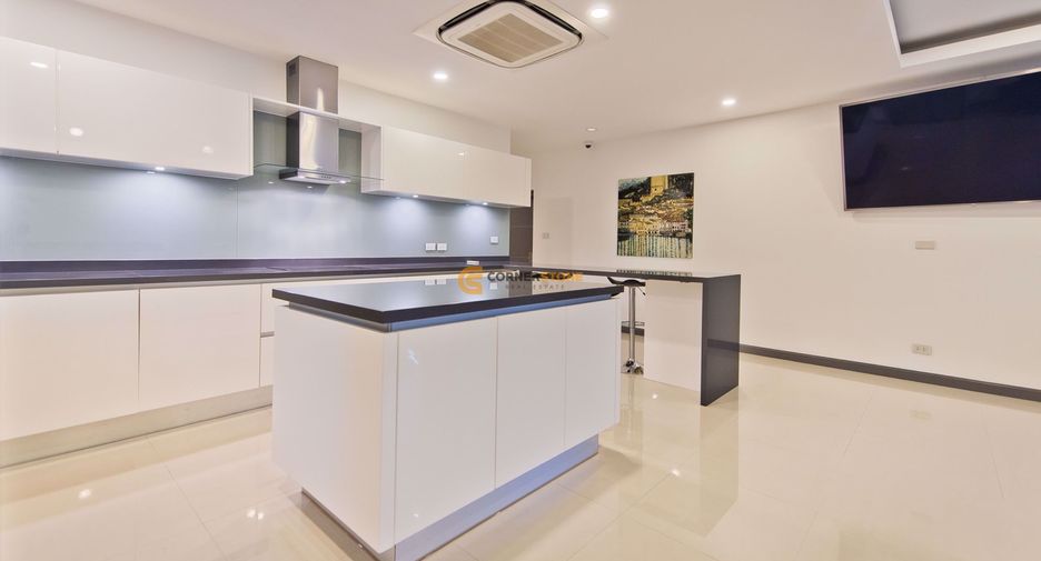 For rent 5 bedrooms house in Bang Lamung, Chonburi