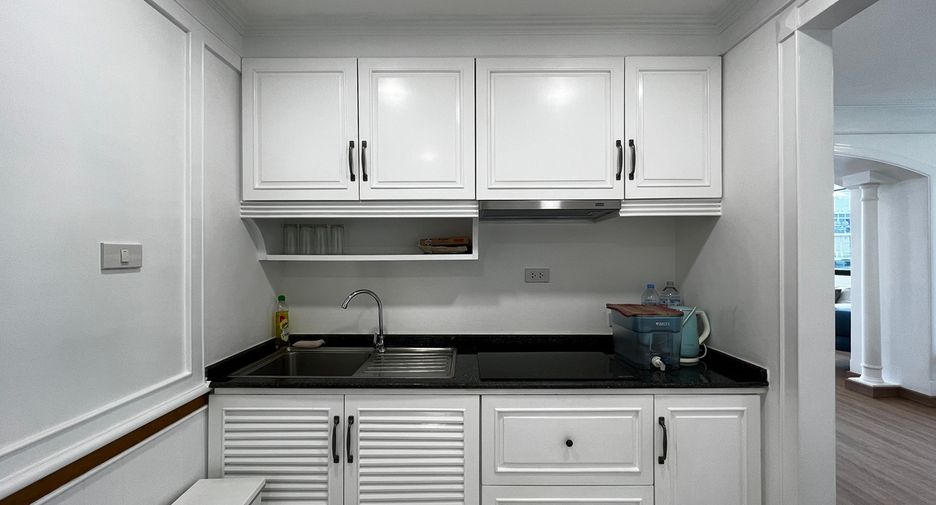 Wohnung zum Kauf mit 1 Zimmer in Khlong Toei, Bangkok