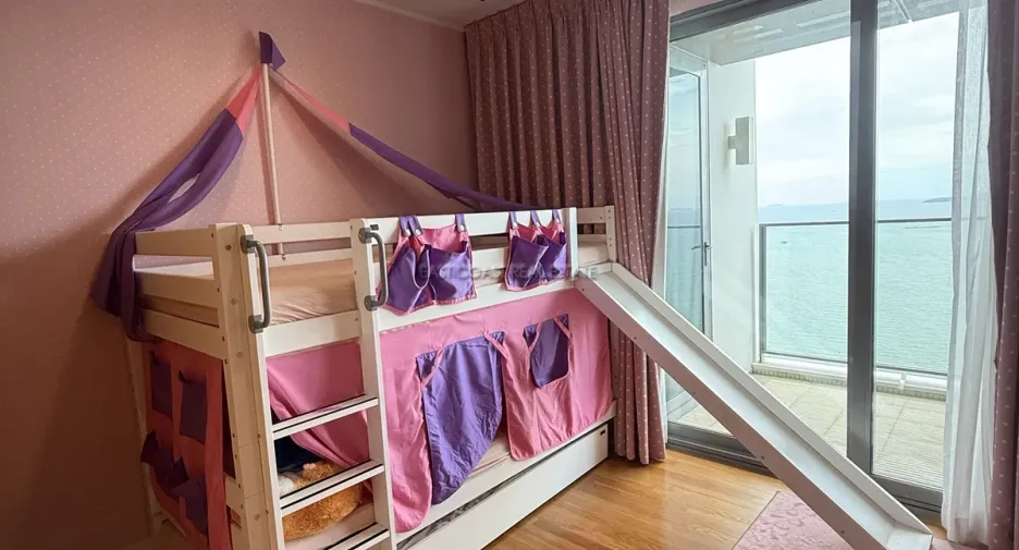 For rent and for sale 3 bedrooms condo in Bang Lamung, Chonburi