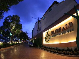 For sale 2 bed condo in Din Daeng, Bangkok