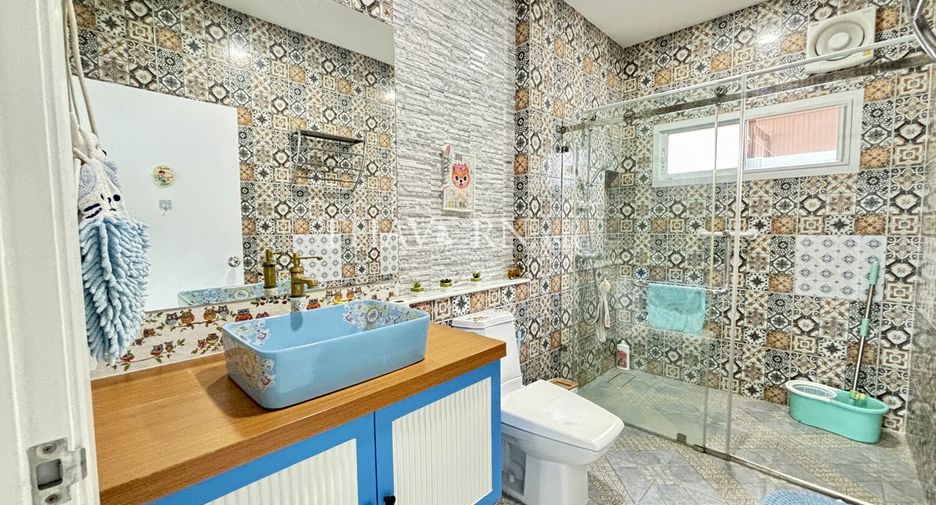 À vendre 5 chambres maison à Bang Lamung, Chonburi