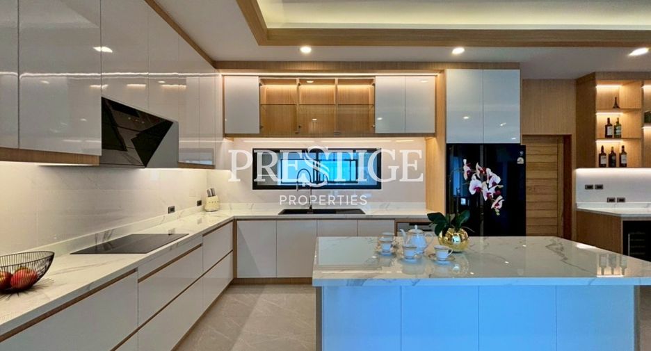 For rent and for sale 5 bedrooms house in Bang Lamung, Chonburi