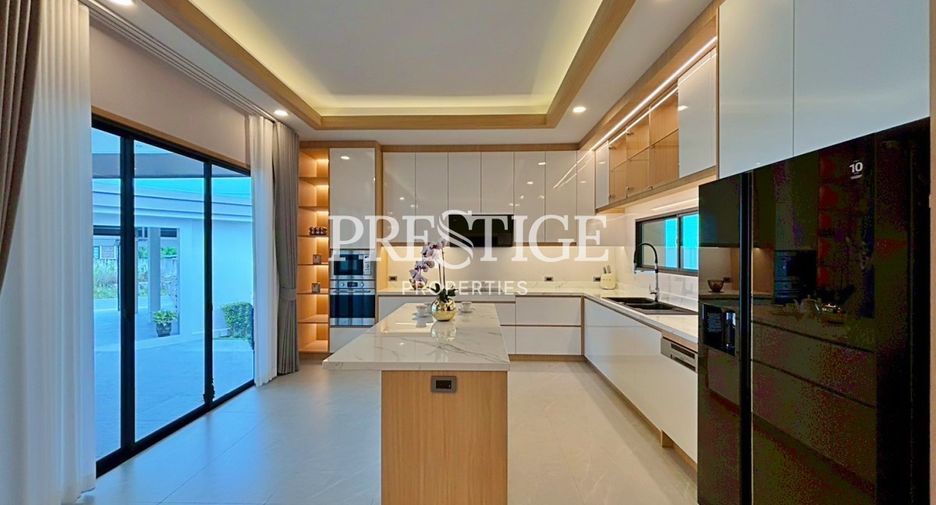For rent and for sale 5 bedrooms house in Bang Lamung, Chonburi