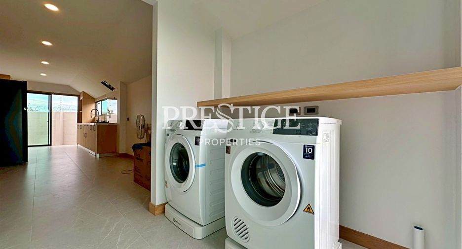 For rent and for sale 5 bedrooms house in Bang Lamung, Chonburi