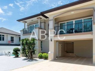 For rent and for sale 4 bedrooms house in Bang Lamung, Chonburi