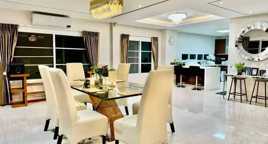 For rent and for sale 4 bedrooms house in Bang Lamung, Chonburi
