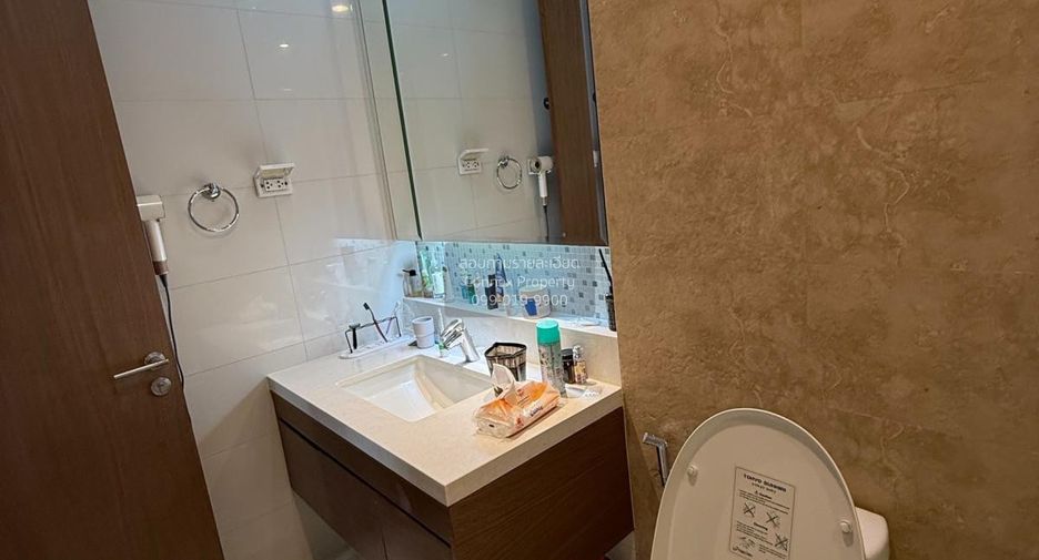 Condo en venta de 2 habitaciones en Khlong Toei, Bangkok