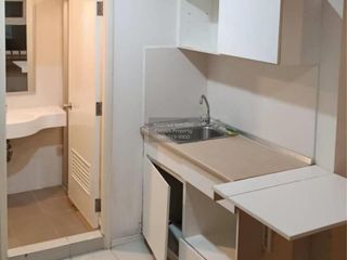 For sale 1 bed condo in Mueang Samut Prakan, Samut Prakan