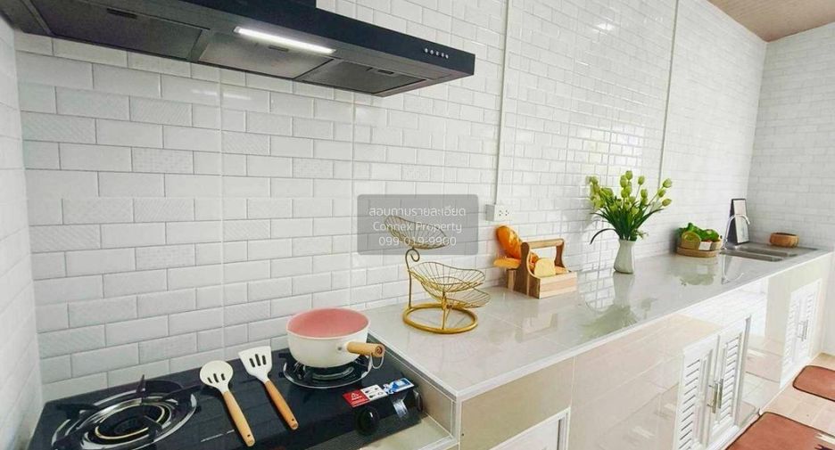 For sale 3 bedrooms townhouse in Lat Krabang, Bangkok