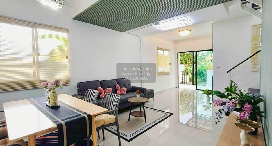 For sale 3 bedrooms townhouse in Lat Krabang, Bangkok