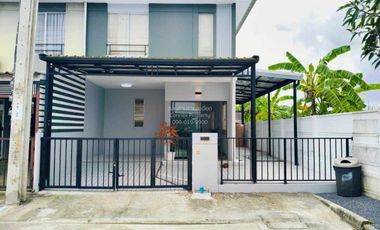 For sale 3 bedrooms townhouse in Lat Krabang, Bangkok