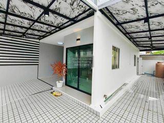 For sale 3 bedrooms townhouse in Lat Krabang, Bangkok