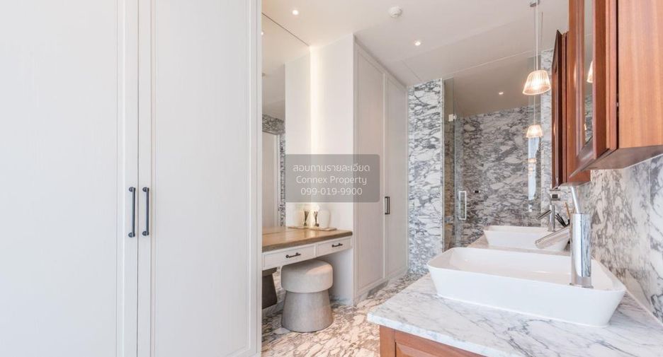 For sale 3 bedrooms condo in Watthana, Bangkok