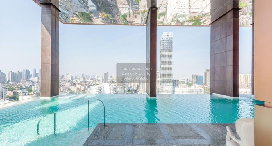 For sale 3 bedrooms condo in Watthana, Bangkok