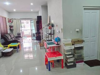 For sale 3 bed townhouse in Rat Burana, Bangkok