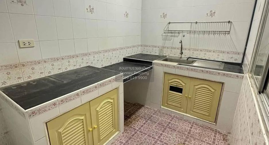 Продажа 3 спальни таунхаус в Lam Luk Ka, Патумтани