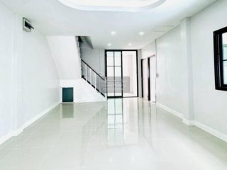 出售 4 卧室 联排别墅 在 Bang Bua Thong, Nonthaburi
