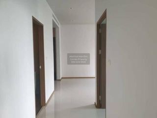 Продажа 2 спальни кондо в Ратчатхещи, Бангкок