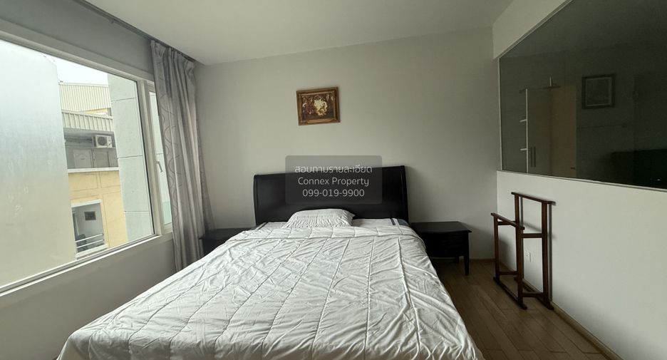 For sale 1 bed condo in Khlong Toei, Bangkok