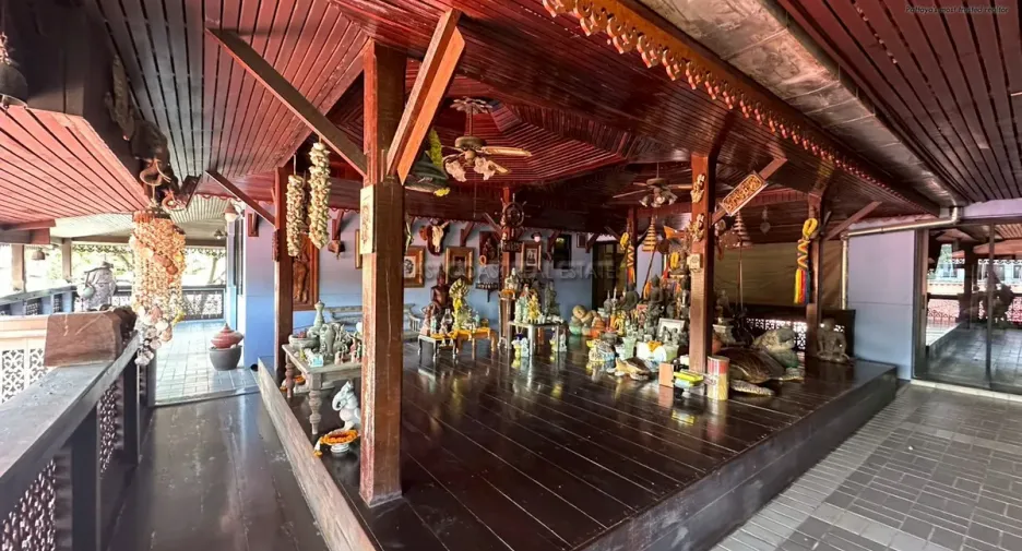 For sale 5 bedrooms house in Na Jomtien, Pattaya