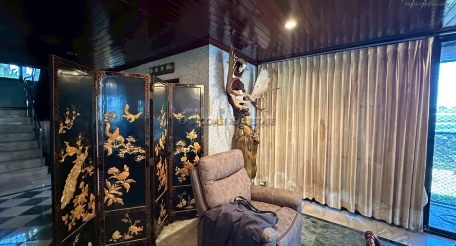 For sale 5 bedrooms house in Na Jomtien, Pattaya
