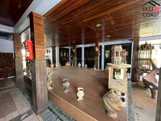 For sale 5 bedrooms house in Na Jomtien, Pattaya