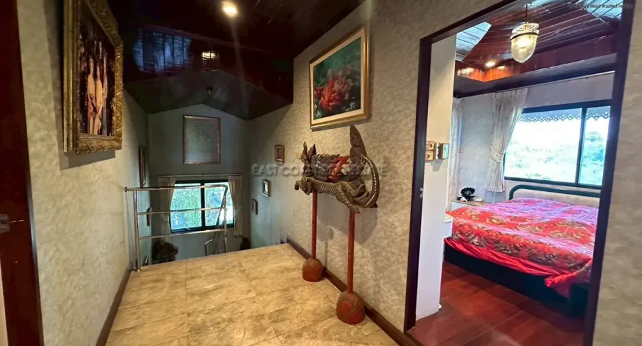 For sale 5 bedrooms house in Na Jomtien, Pattaya