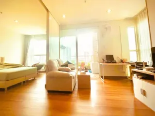For sale 1 Beds condo in Khlong San, Bangkok