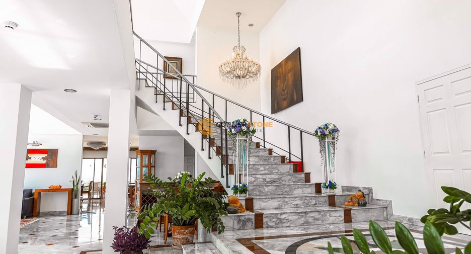 For sale 5 bedrooms condo in Mueang Chon Buri, Chonburi