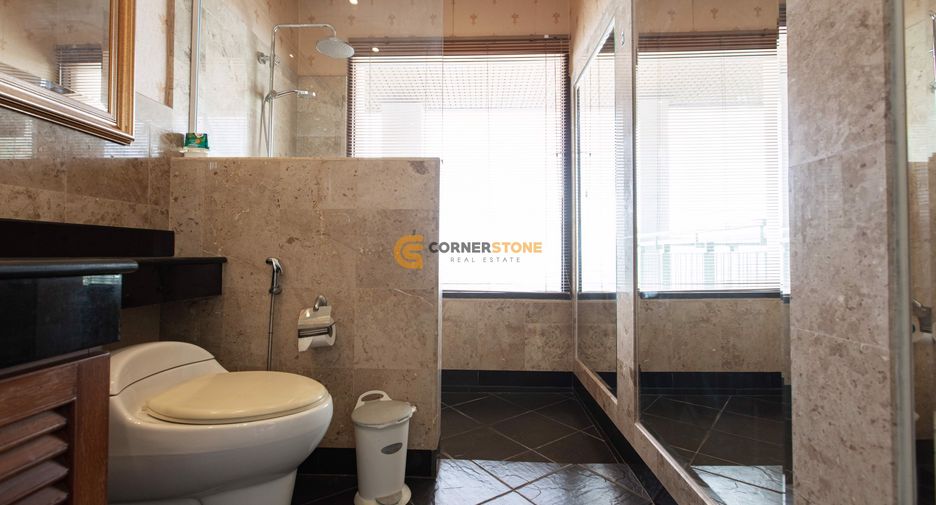 For sale 5 bedrooms condo in Mueang Chon Buri, Chonburi