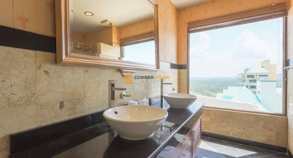 For sale 5 bedrooms condo in Mueang Chon Buri, Chonburi
