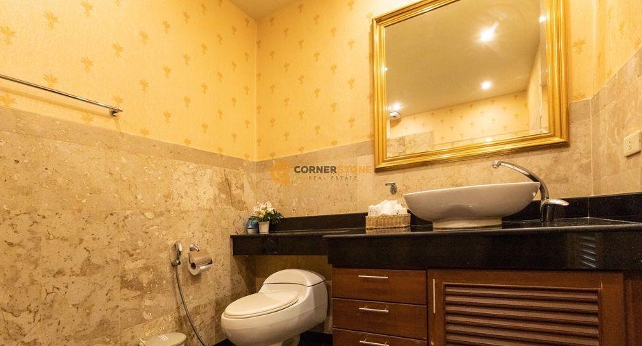 For sale 5 bedrooms condo in Mueang Chon Buri, Chonburi