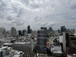 Condo en venta de 2 habitaciones en Bang Rak, Bangkok