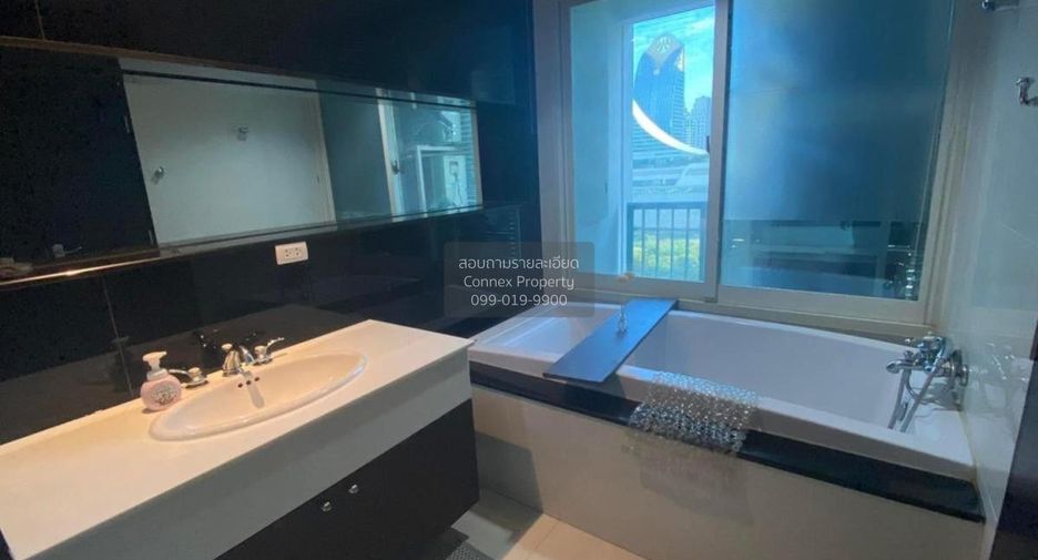 For rent 2 bedrooms condo in Pathum Wan, Bangkok