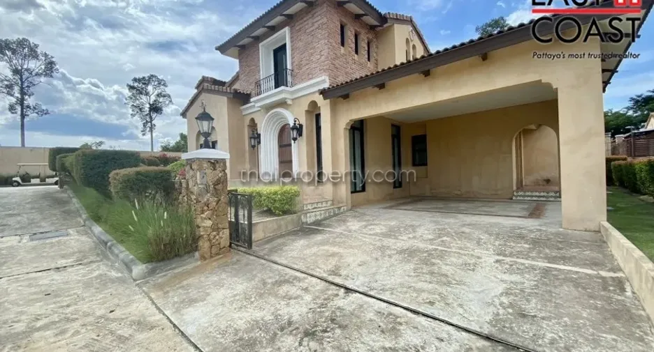 For rent 3 bedrooms house in Huay Yai, Pattaya