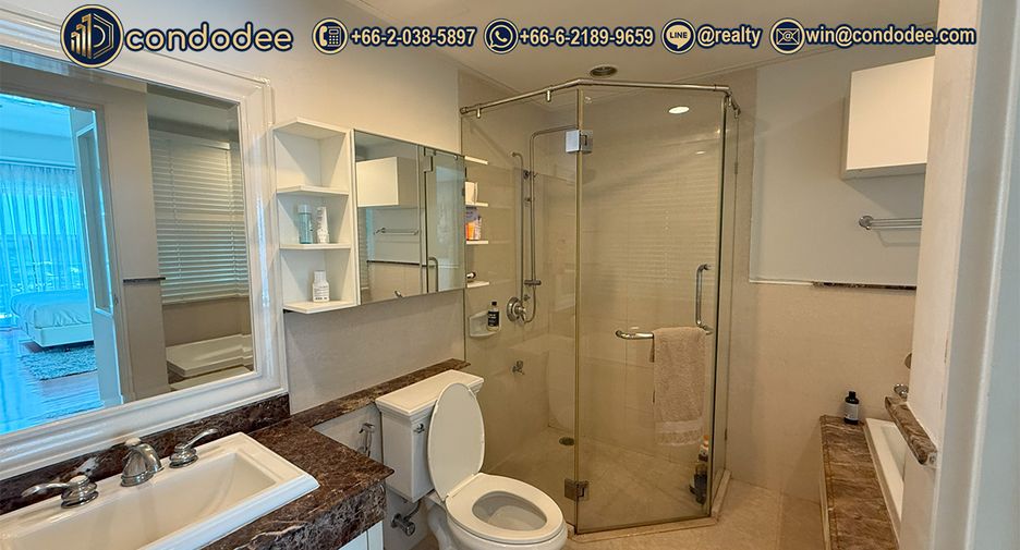 Condo en venta de 2 habitaciones en Khlong Toei, Bangkok