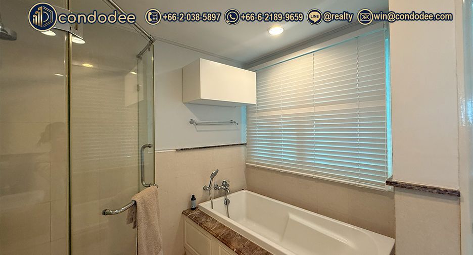 Condo en venta de 2 habitaciones en Khlong Toei, Bangkok