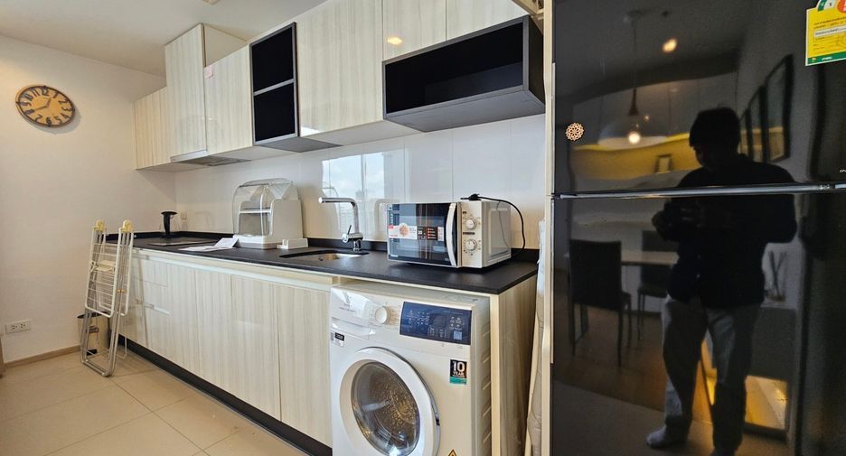 For rent 1 bed condo in Watthana, Bangkok
